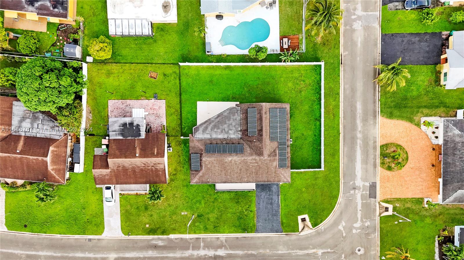 8104 NW 93rd Ter