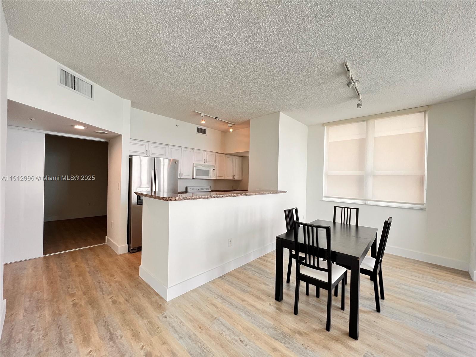 THE MARK ON BRICKELL - Residential Lease