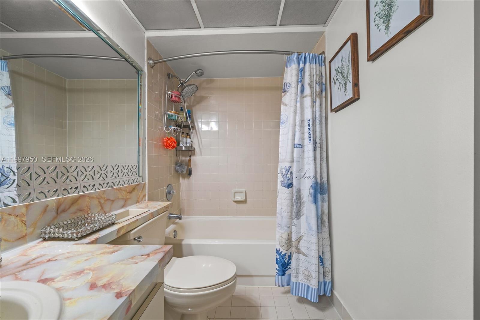 LAS VISTAS AT DORAL CONDO - Residential