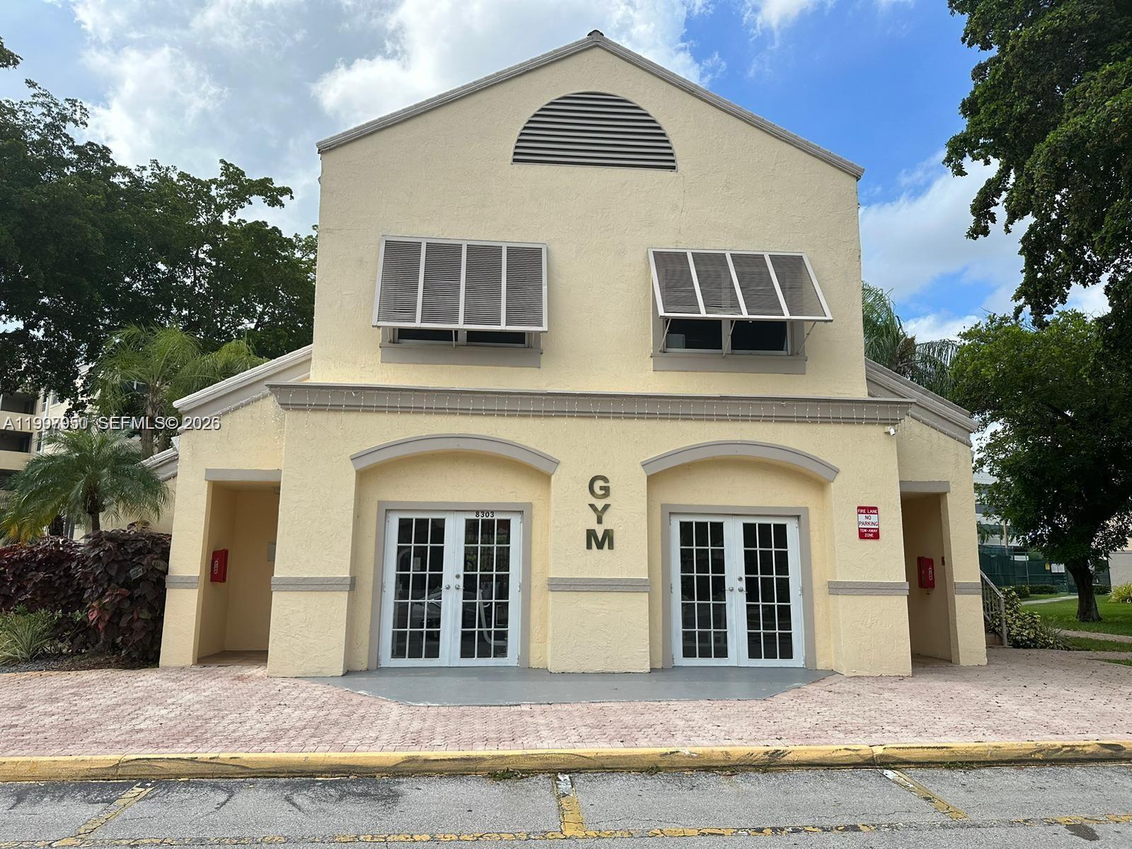 LAS VISTAS AT DORAL CONDO - Residential