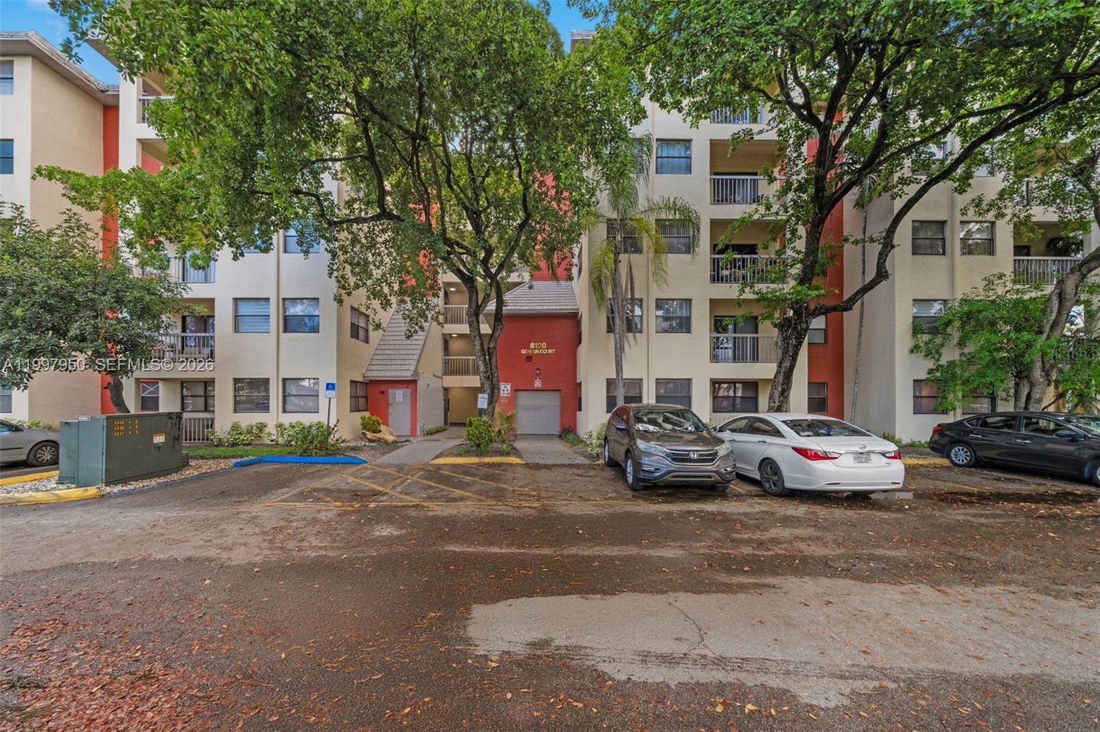 LAS VISTAS AT DORAL CONDO - Residential