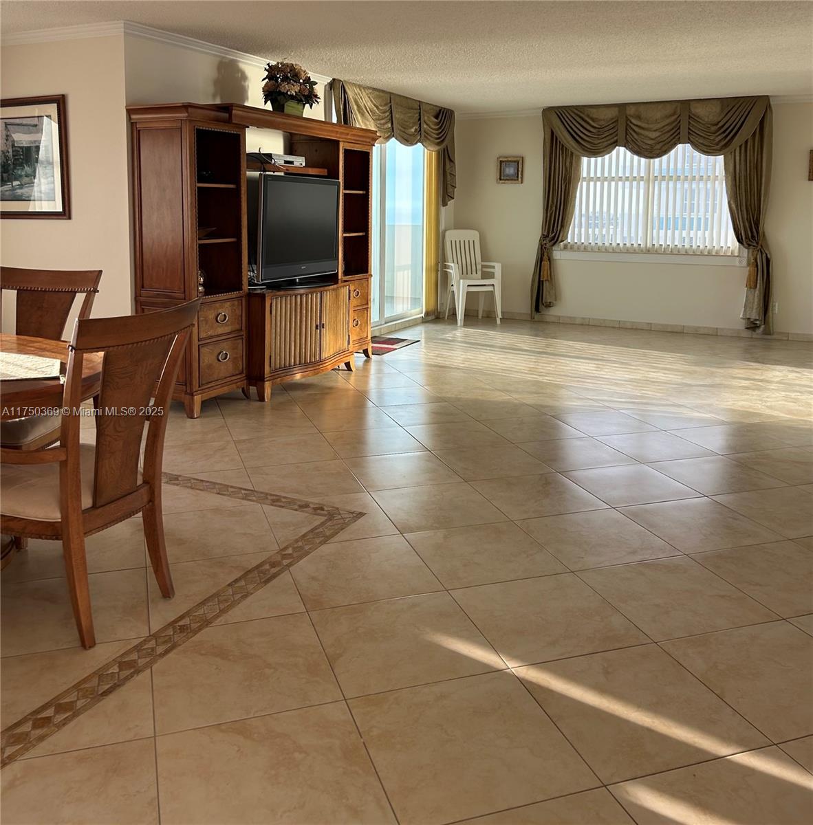 CAMBRIDGE TOWERS CONDO - Residential