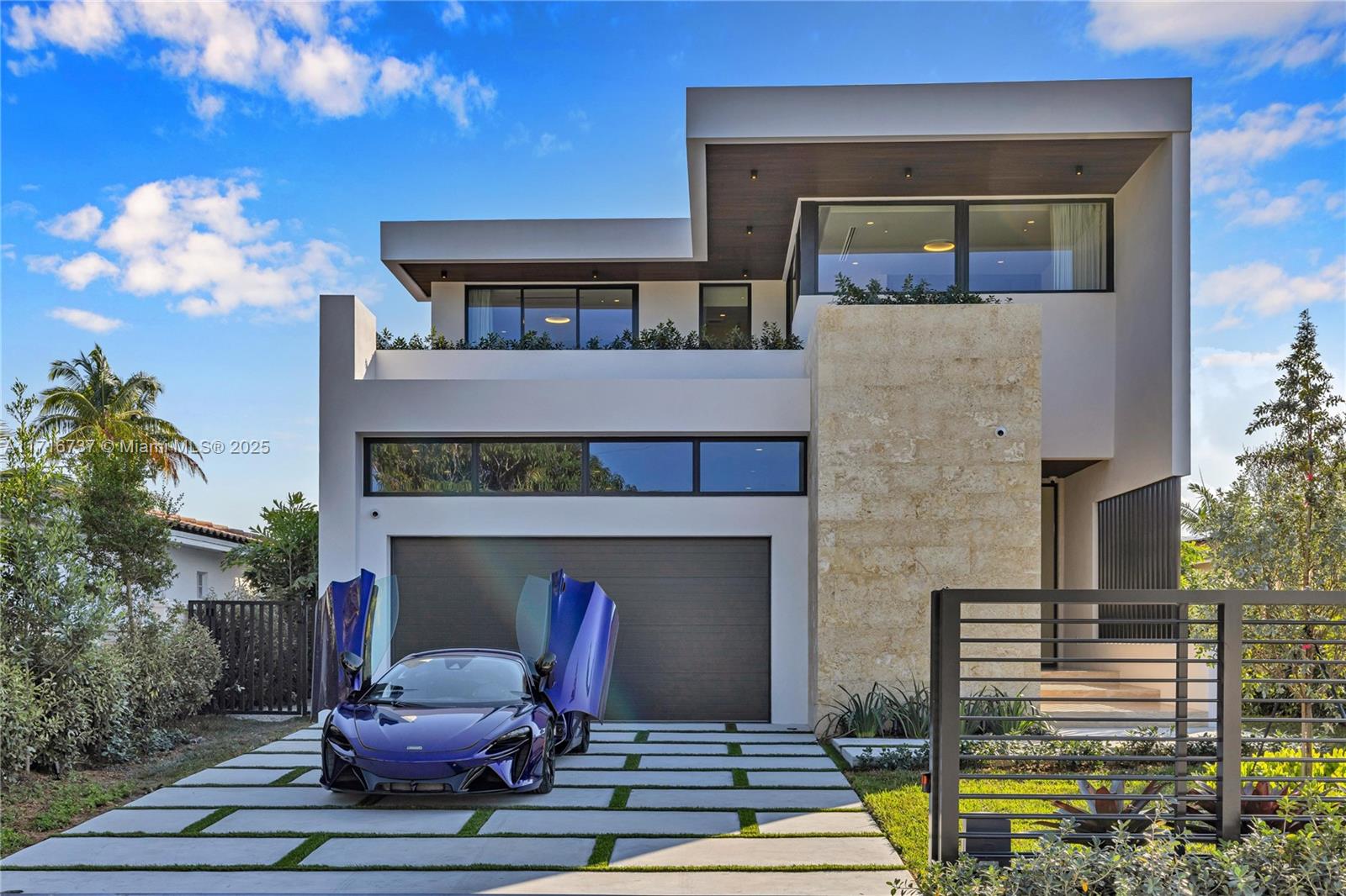 BISCAYNE BEACH-2ND ADDN - Residential