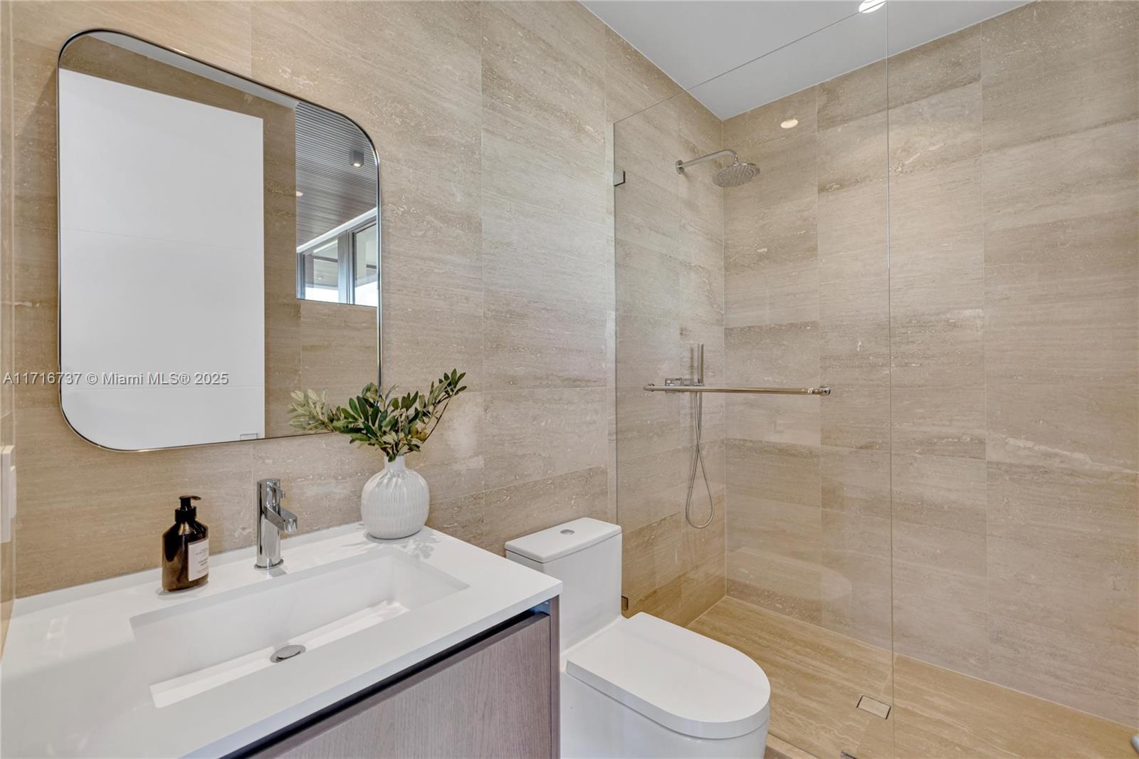 BISCAYNE BEACH-2ND ADDN - Residential