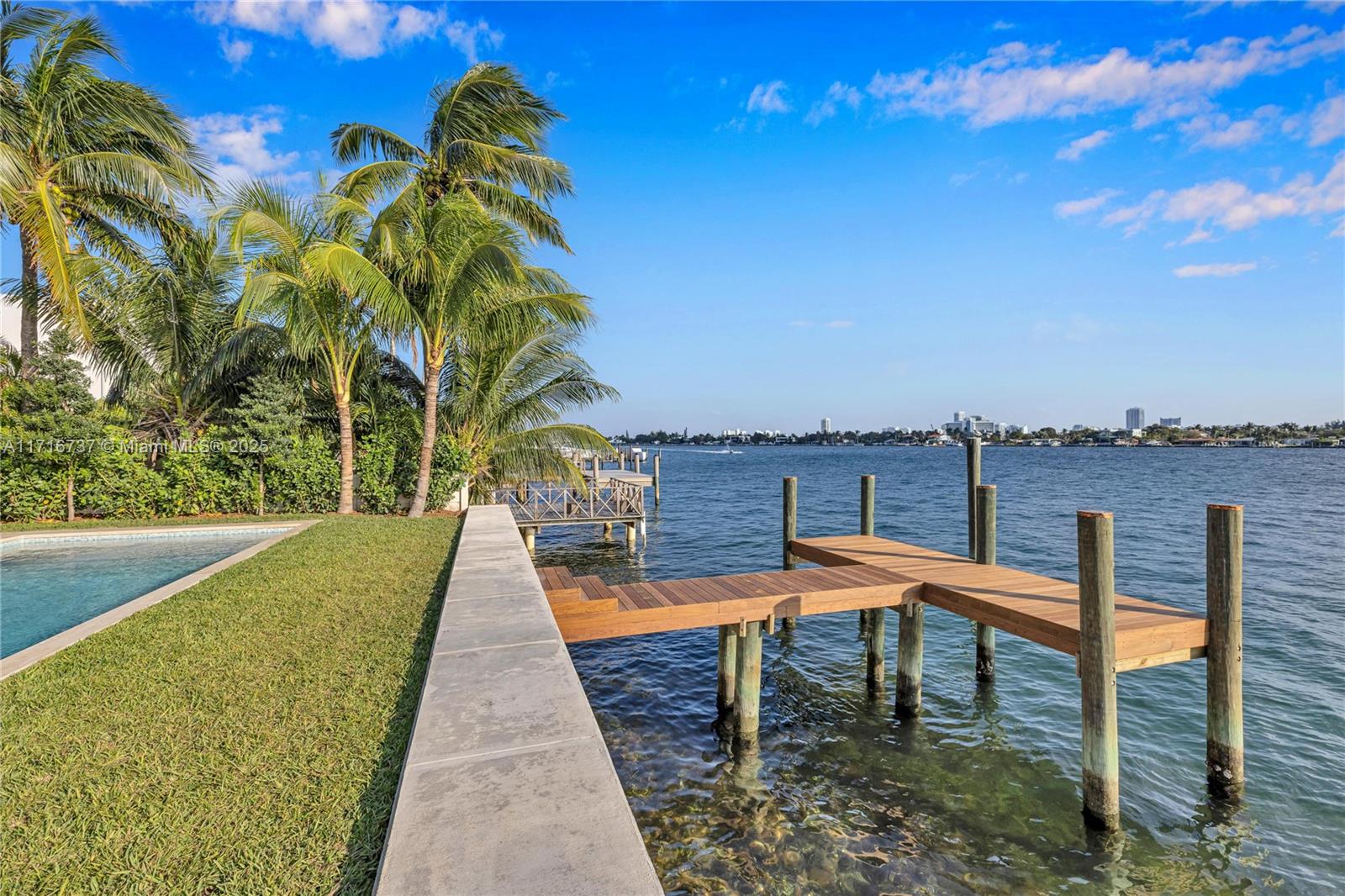 BISCAYNE BEACH-2ND ADDN - Residential