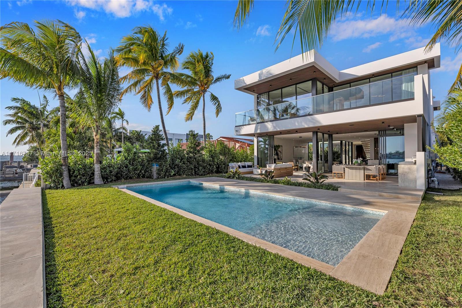 BISCAYNE BEACH-2ND ADDN - Residential