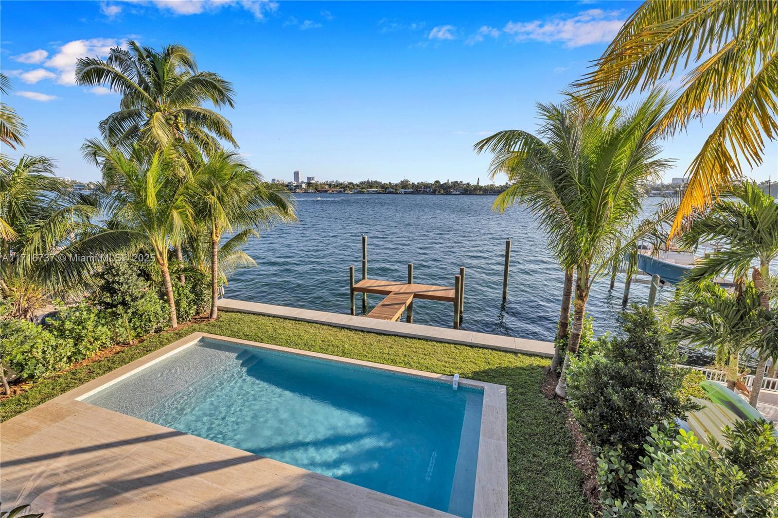 BISCAYNE BEACH-2ND ADDN - Residential