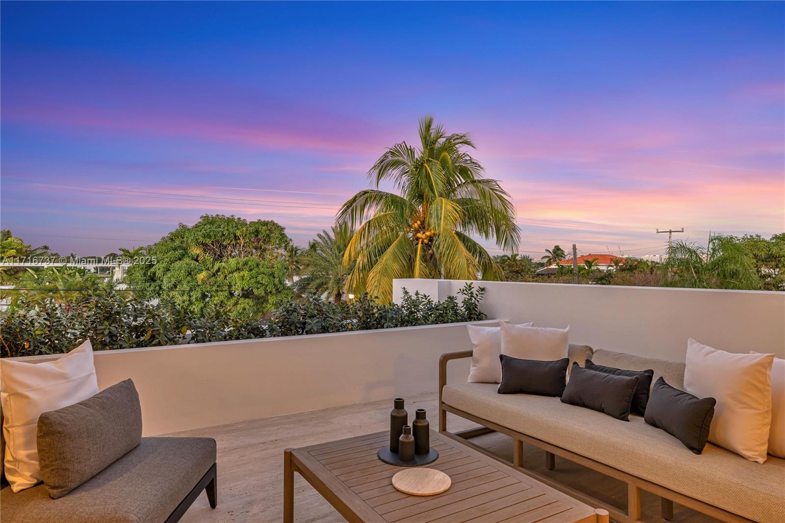 BISCAYNE BEACH-2ND ADDN - Residential