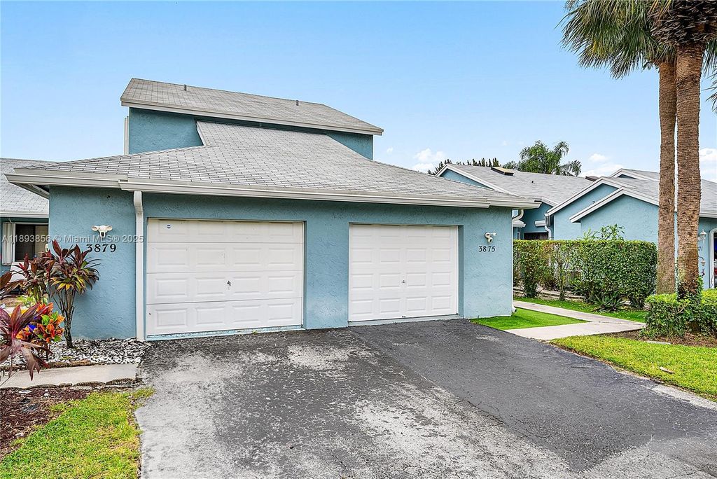 Photo of 3875 Island club w Cir, Lantana, FL 33462 (MLS # A11893856)
