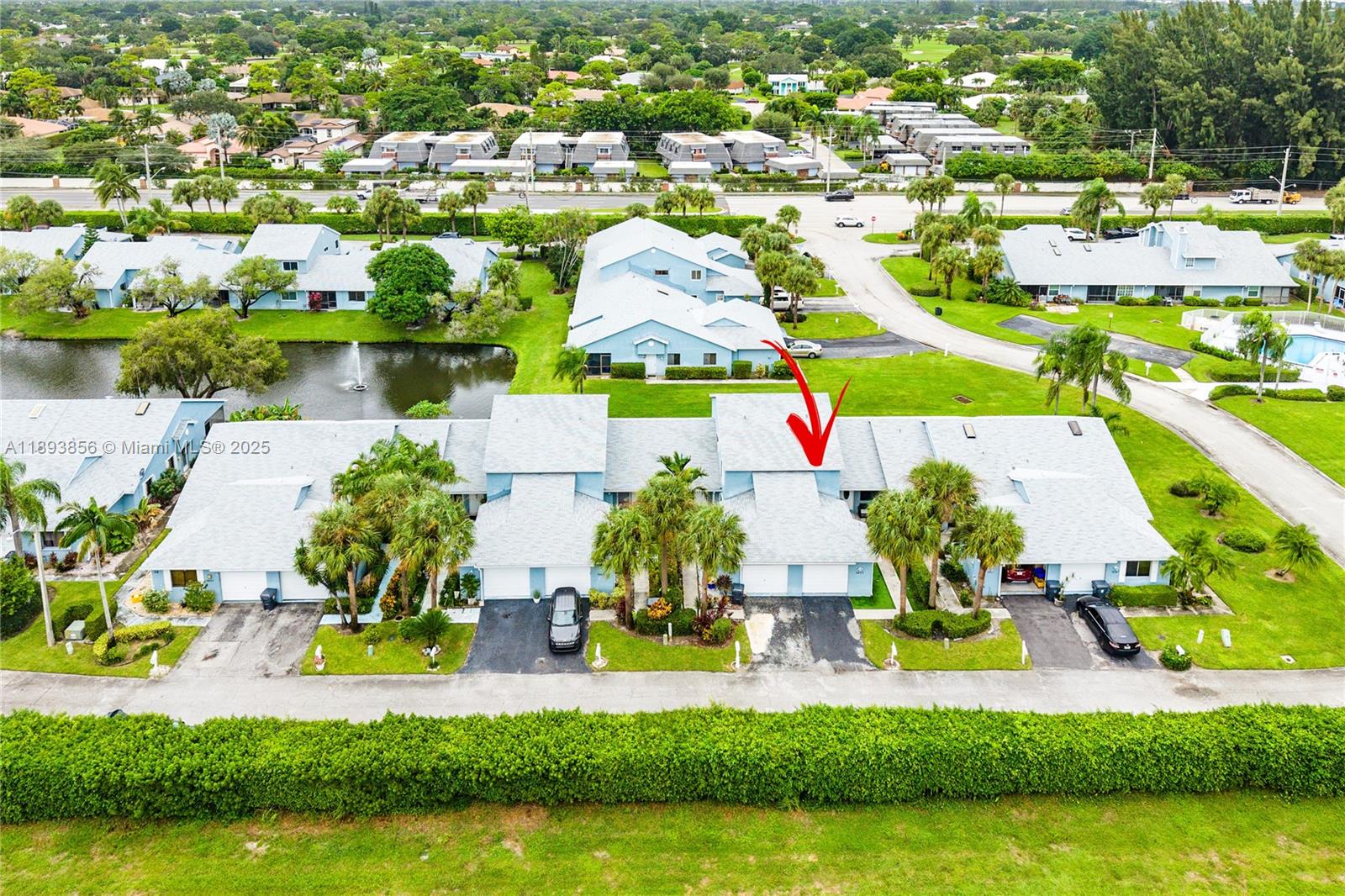 ISLAND CLUB - Residential