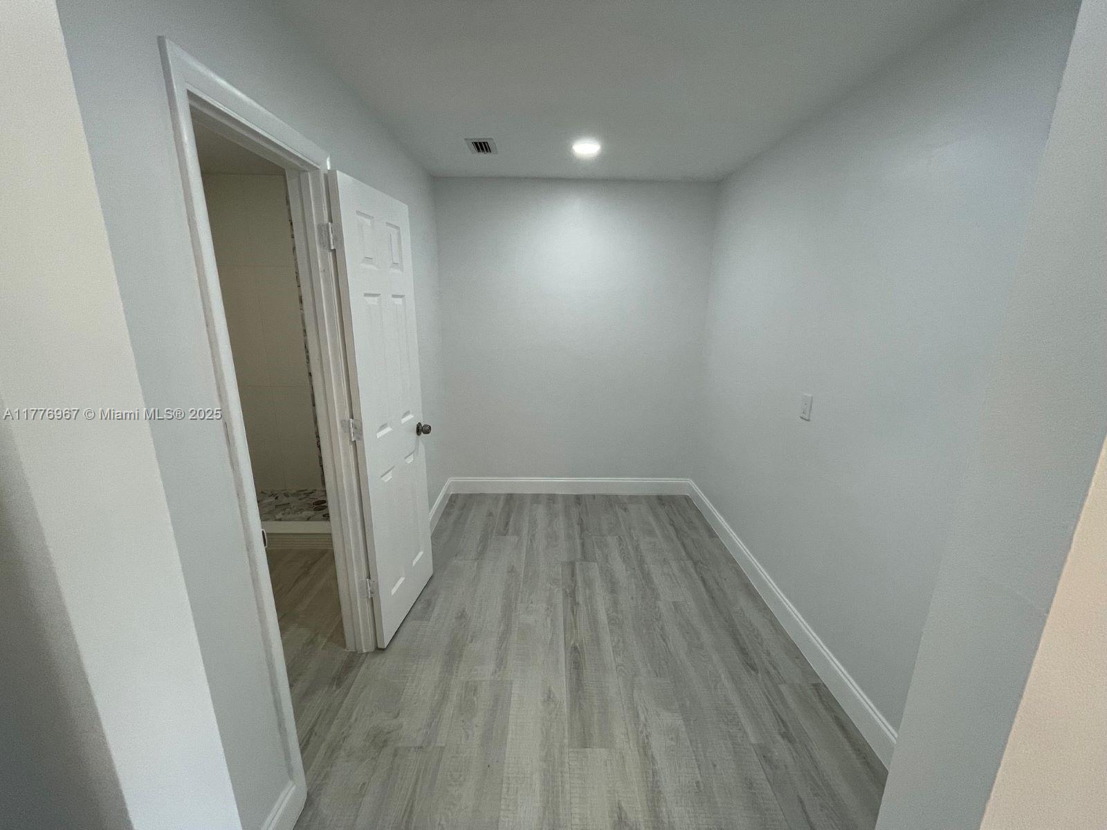 CYPRESS POINTE CONDO - Residential