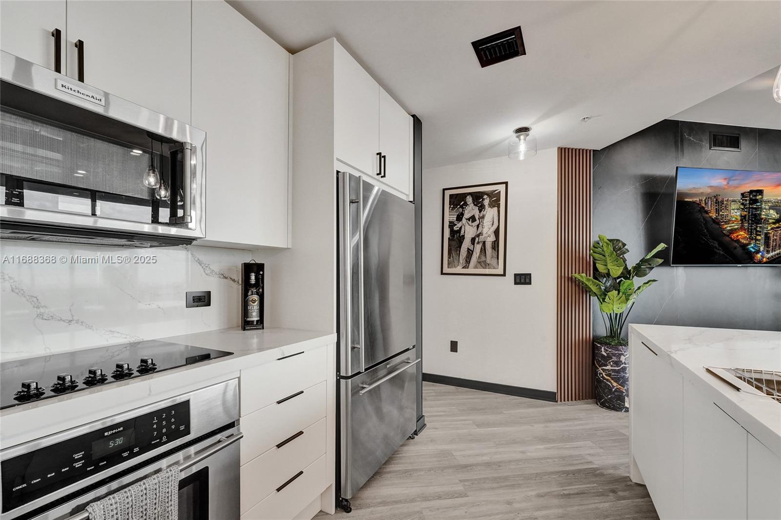 FOUR MIDTOWN MIAMI CONDO - Residential