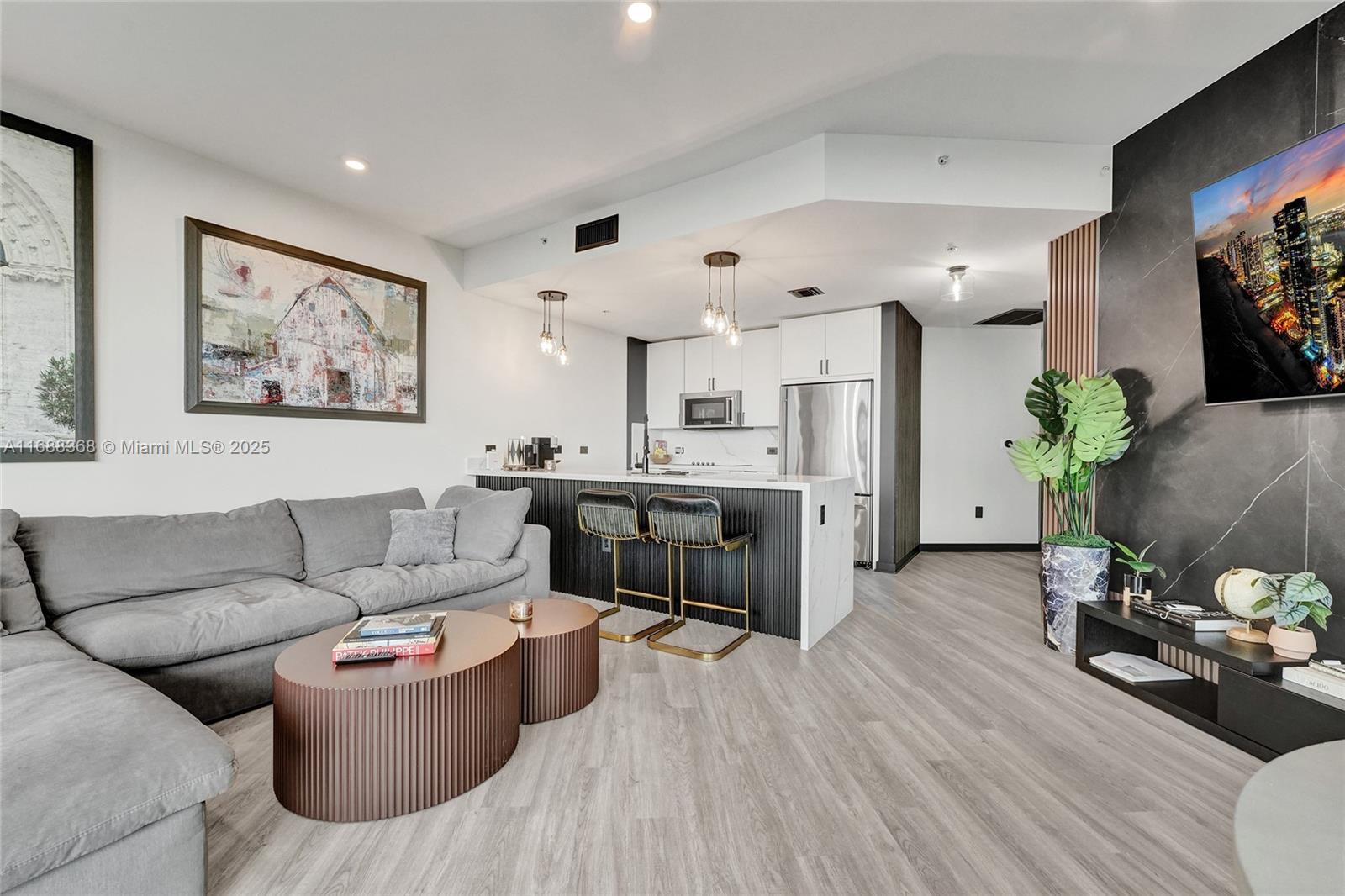 FOUR MIDTOWN MIAMI CONDO - Residential