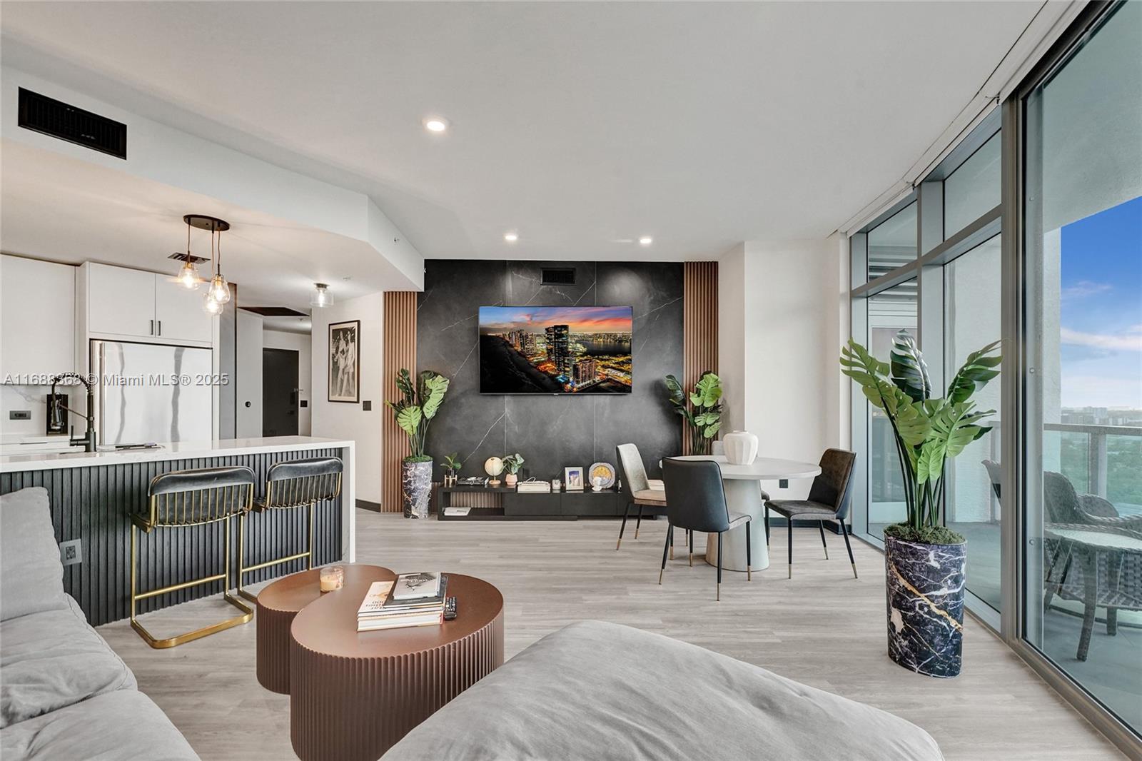 FOUR MIDTOWN MIAMI CONDO - Residential