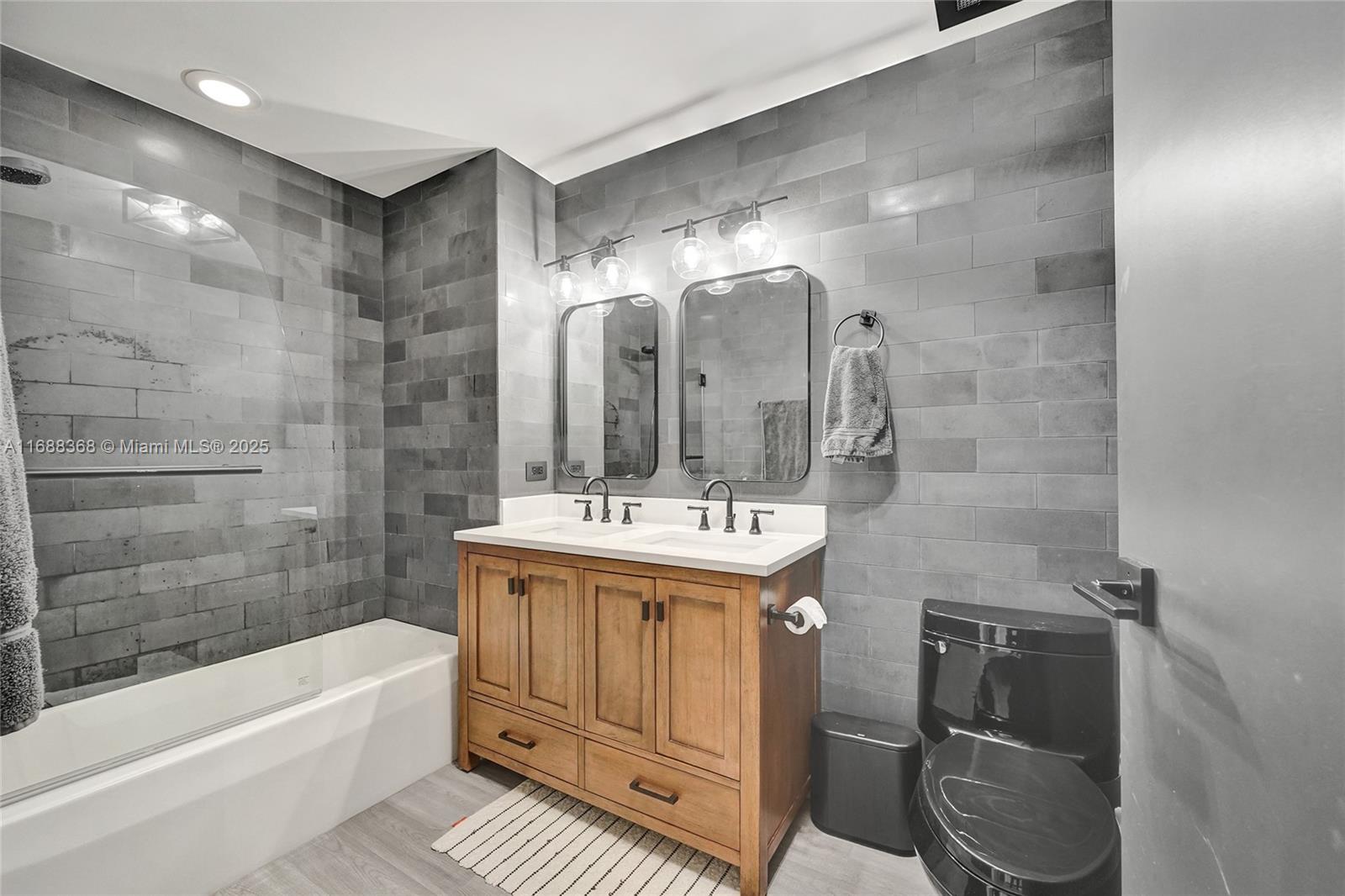 FOUR MIDTOWN MIAMI CONDO - Residential