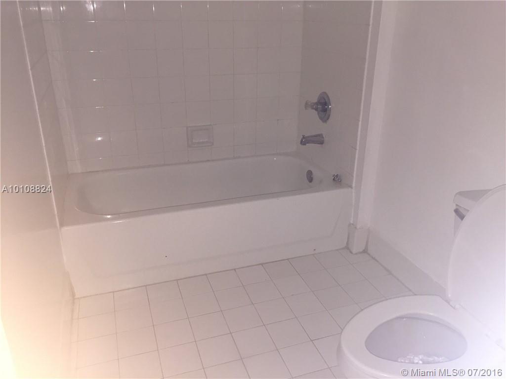 Courtyards At Davie Condo - Residential Lease