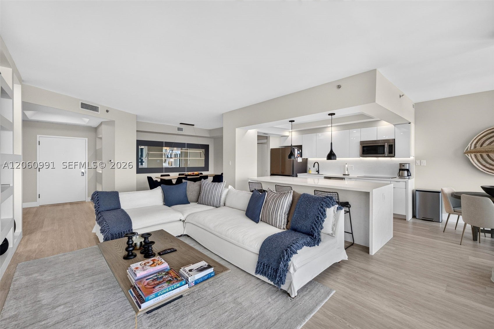 2000 Island Blvd 3010