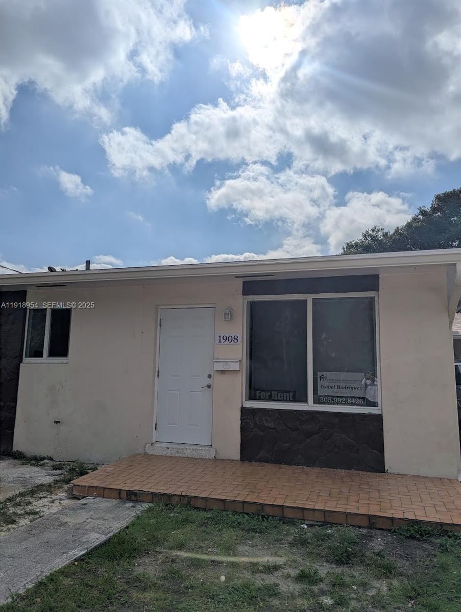 RIVERSEDGE - Residential Lease