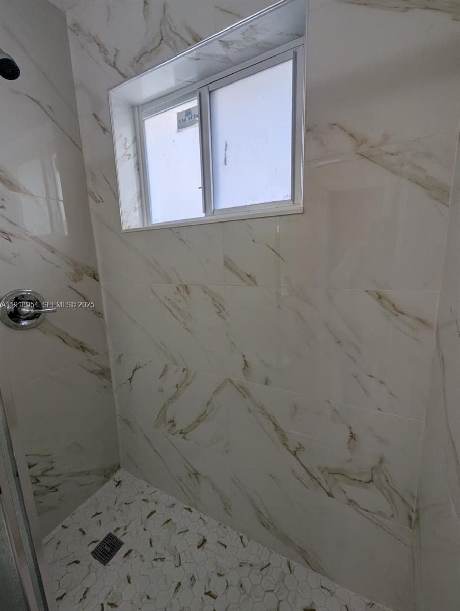 RIVERSEDGE - Residential Lease