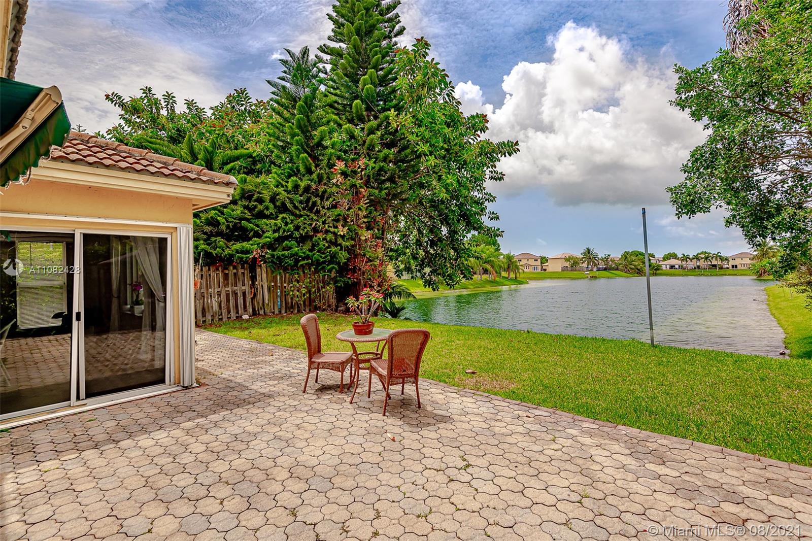 PELICAN BAY AT OLD CUTLER - Residential