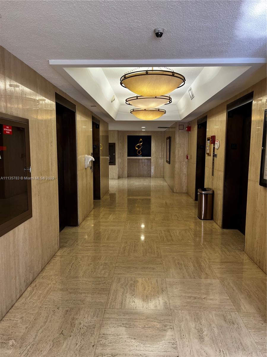 OLYMPUS CONDO PH A - Residential