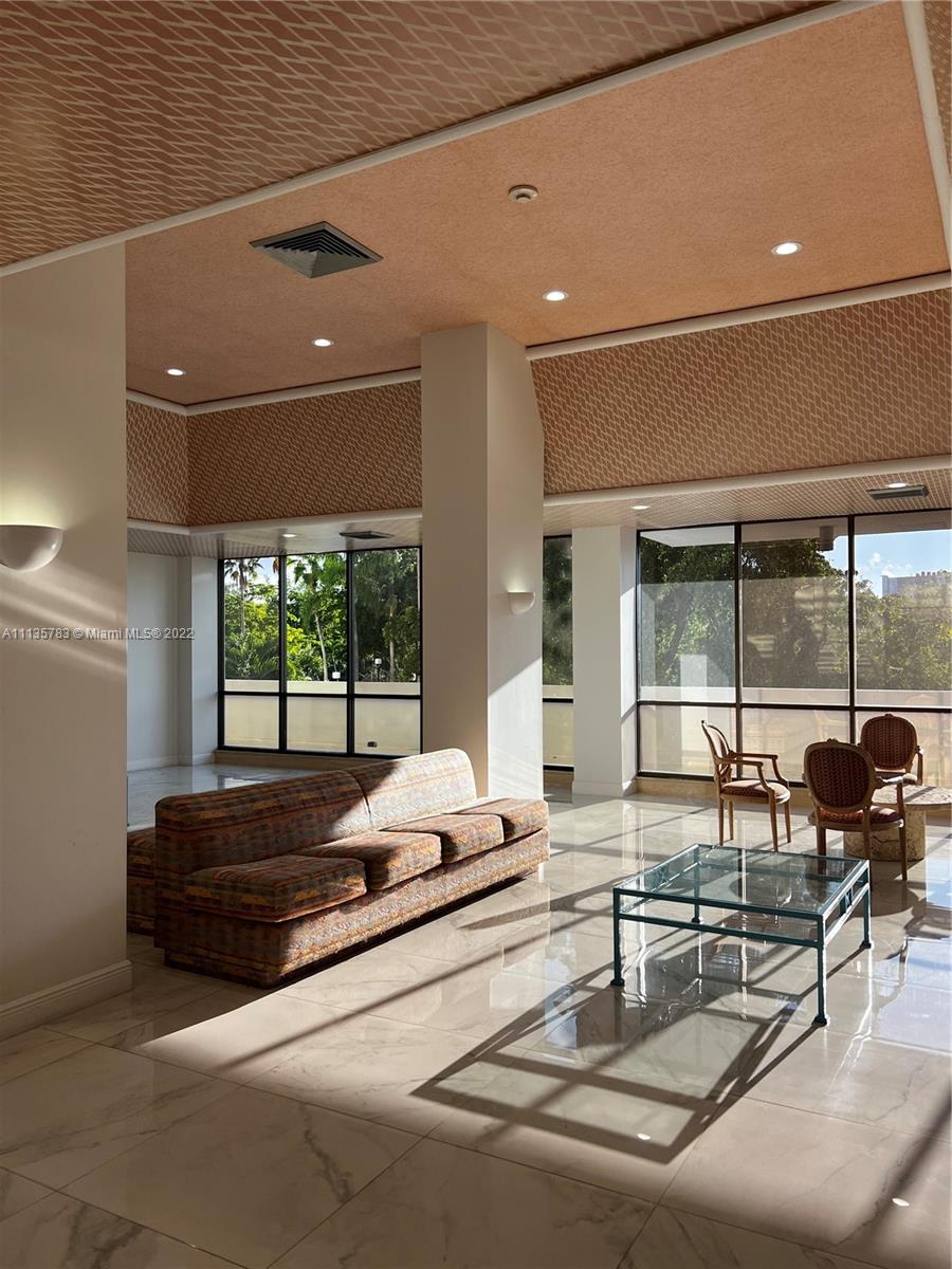 OLYMPUS CONDO PH A - Residential