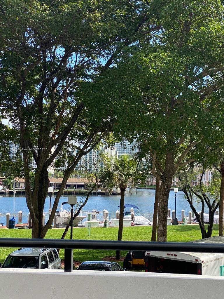 OLYMPUS CONDO PH A - Residential