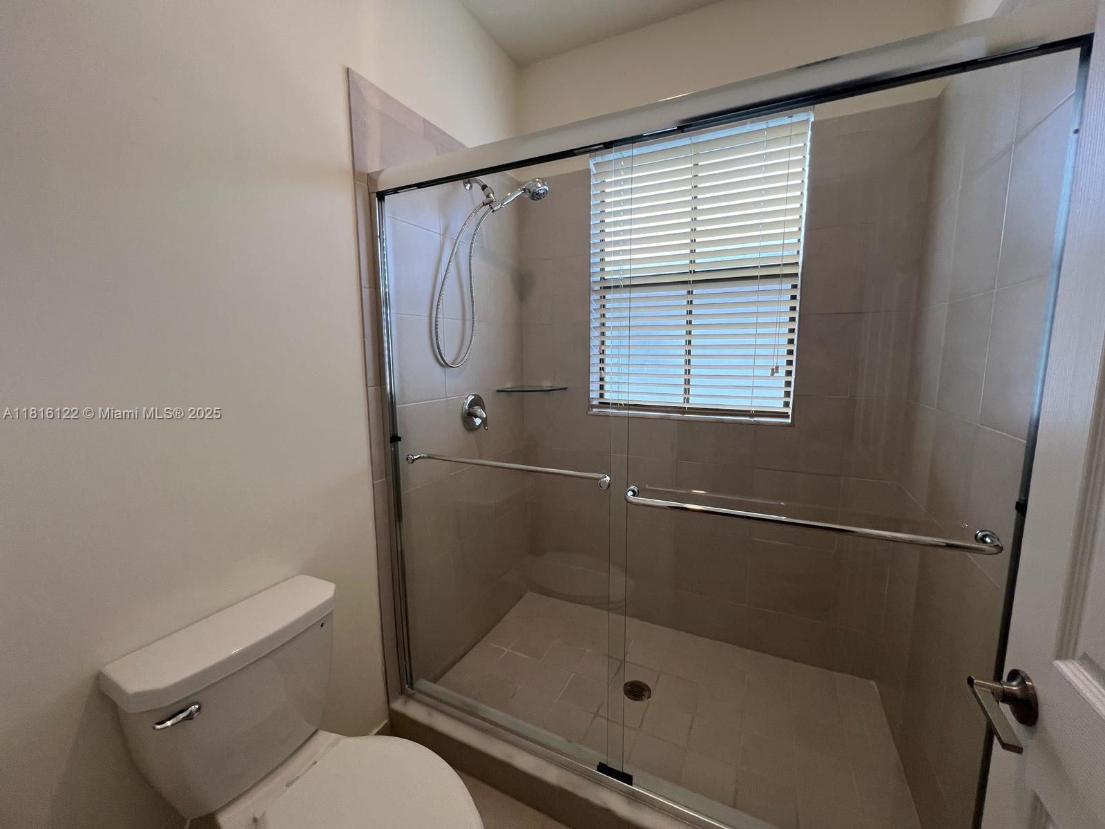 AQUABELLA NORTH REPLAT - Residential Lease