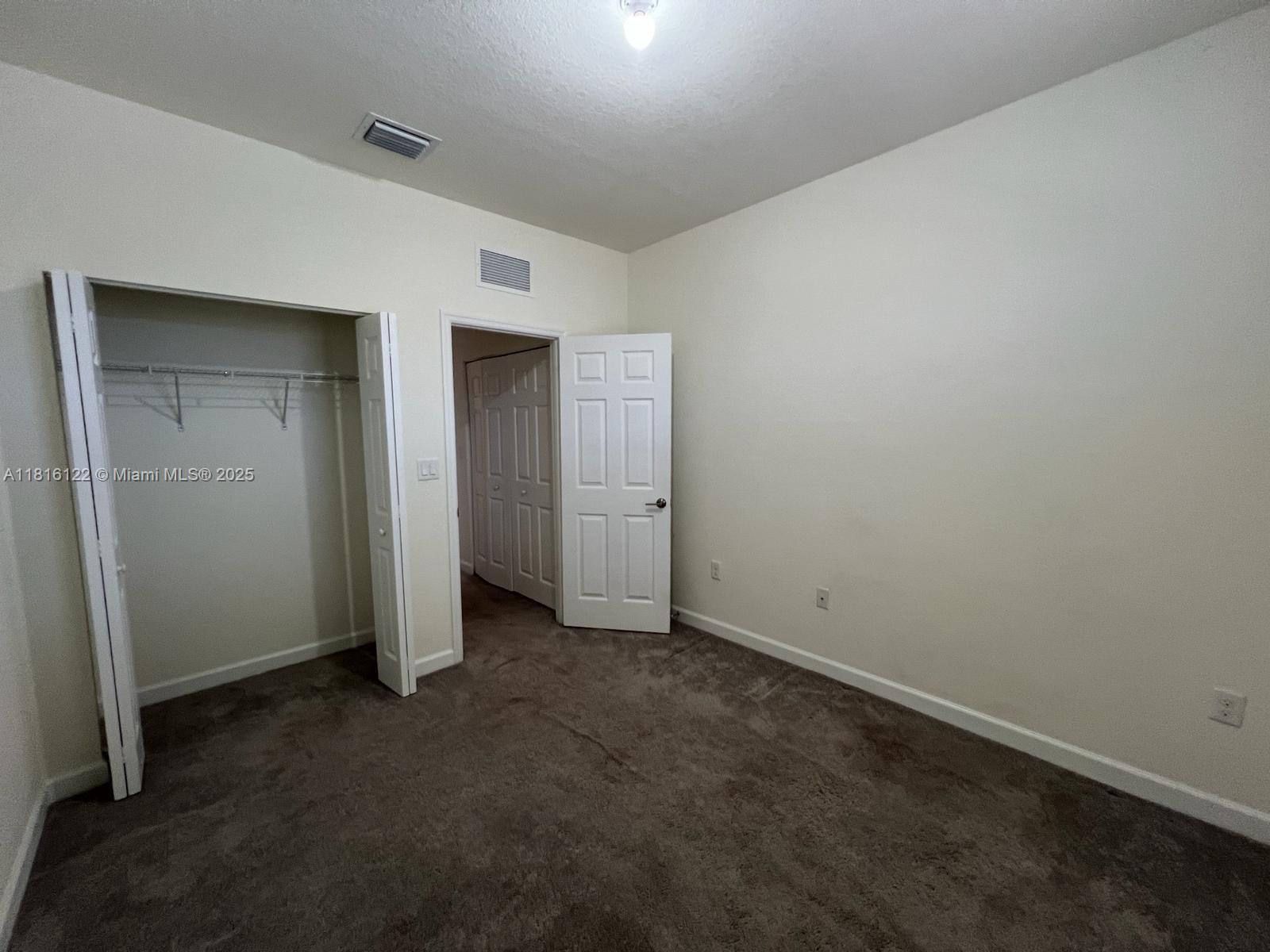 AQUABELLA NORTH REPLAT - Residential Lease