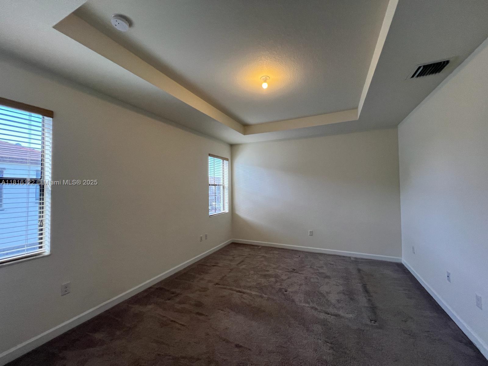 AQUABELLA NORTH REPLAT - Residential Lease