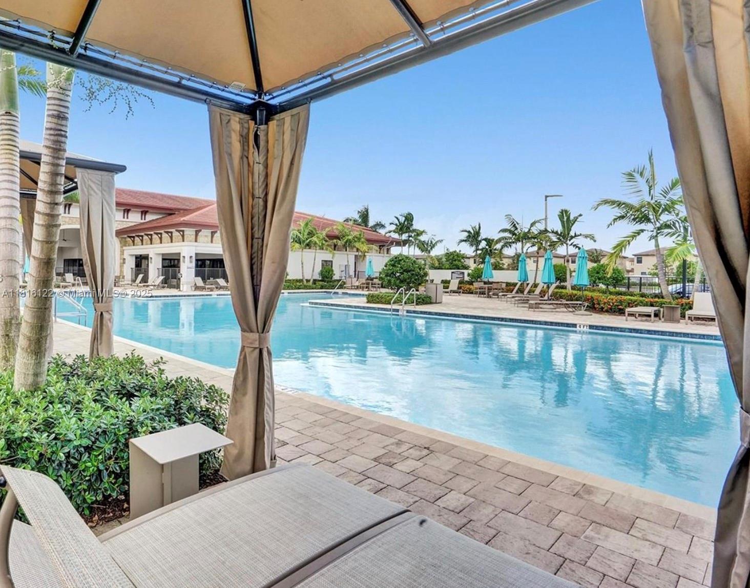 AQUABELLA NORTH REPLAT - Residential Lease