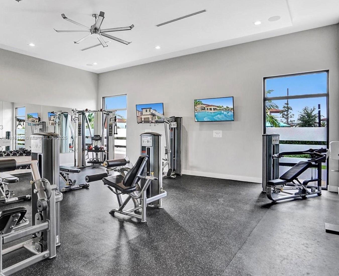 AQUABELLA NORTH REPLAT - Residential Lease