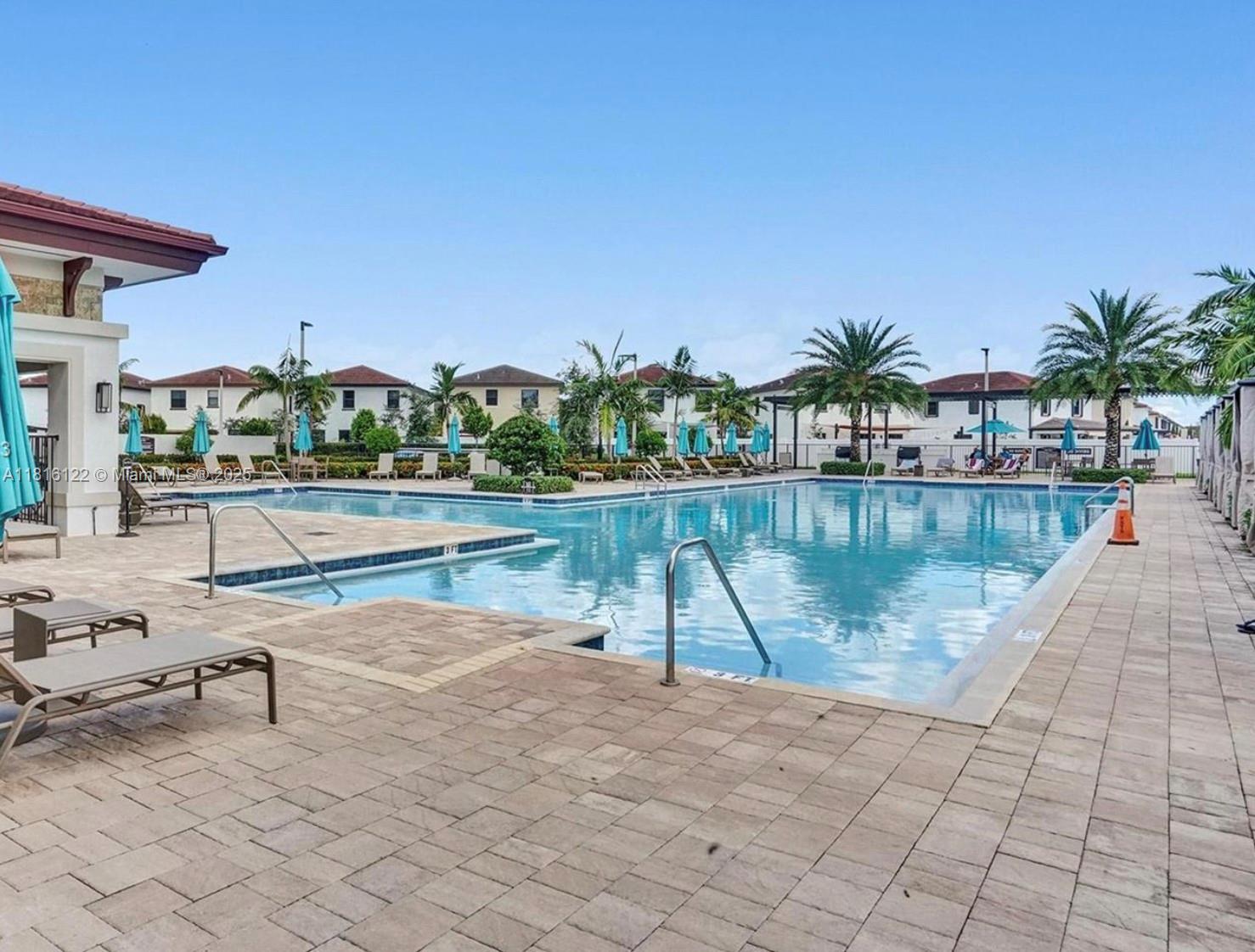 AQUABELLA NORTH REPLAT - Residential Lease