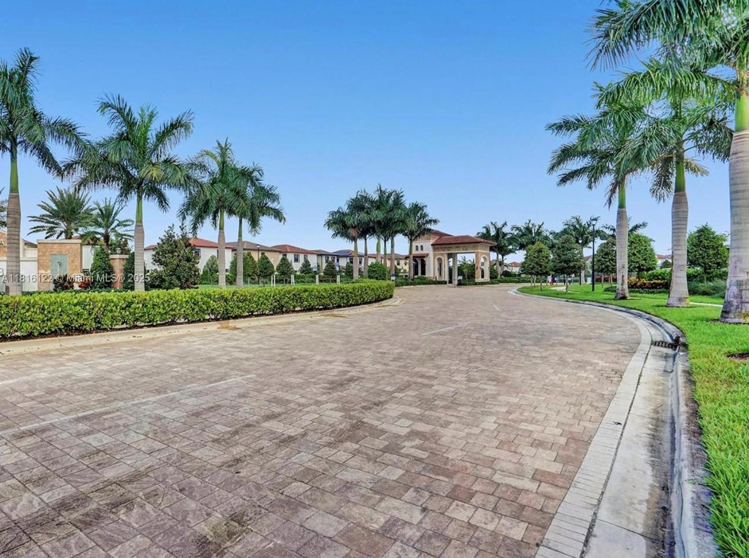 AQUABELLA NORTH REPLAT - Residential Lease