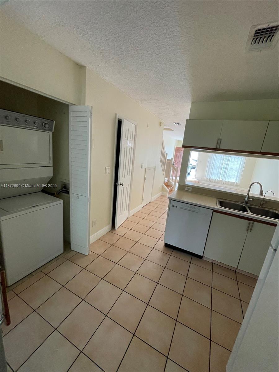 ROCK CREEK PHASE TWO - Residential Lease