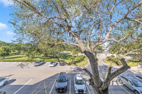 A home in Deerfield Beach