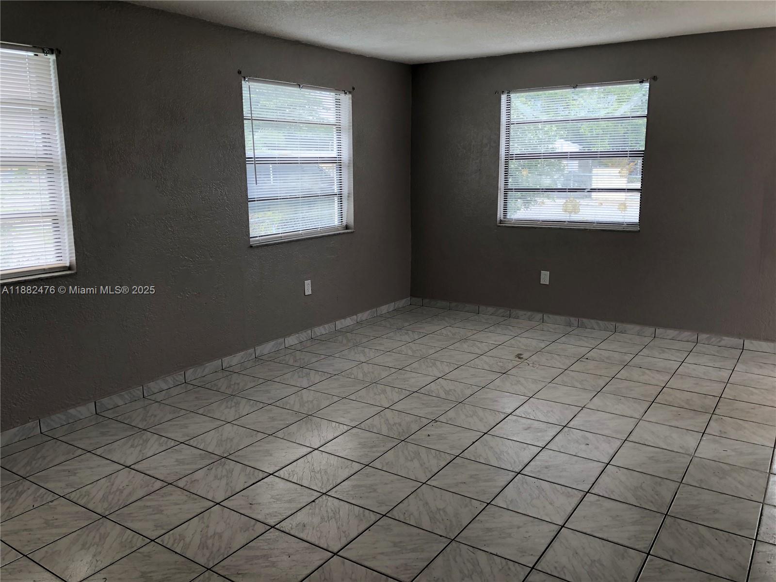 DIXIE HEIGHTS GARDEN - Residential