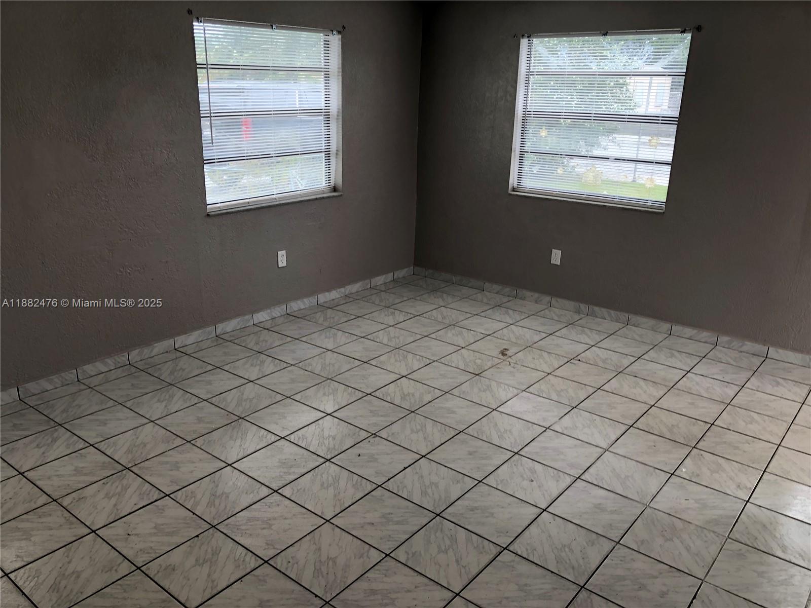 DIXIE HEIGHTS GARDEN - Residential