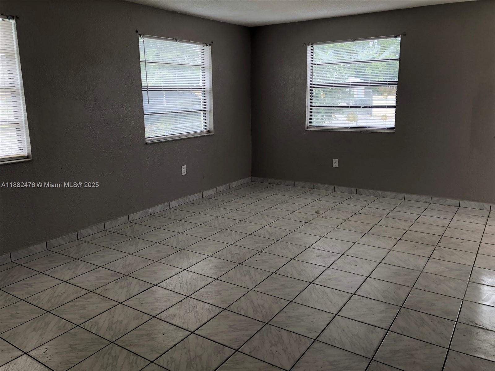 DIXIE HEIGHTS GARDEN - Residential