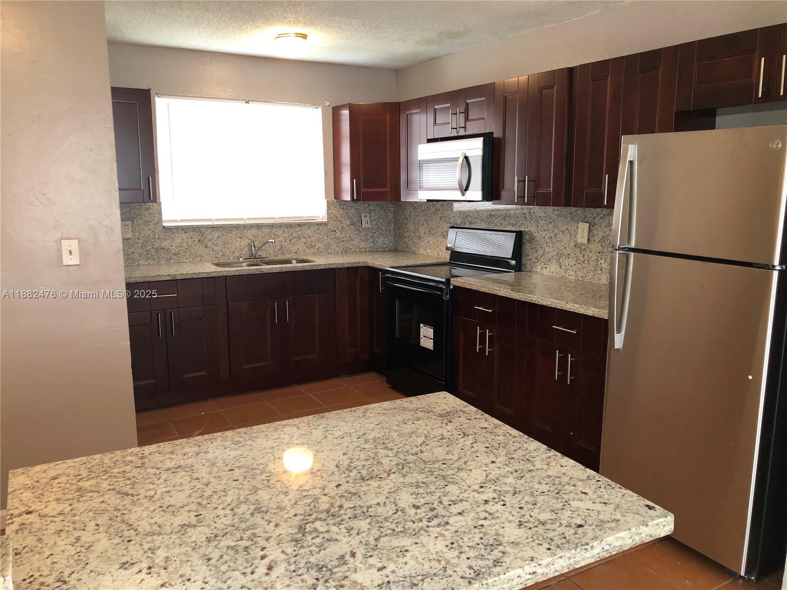 DIXIE HEIGHTS GARDEN - Residential