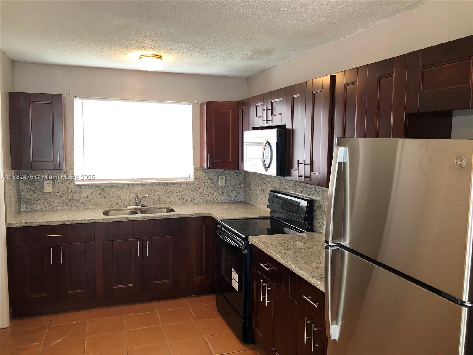 DIXIE HEIGHTS GARDEN - Residential