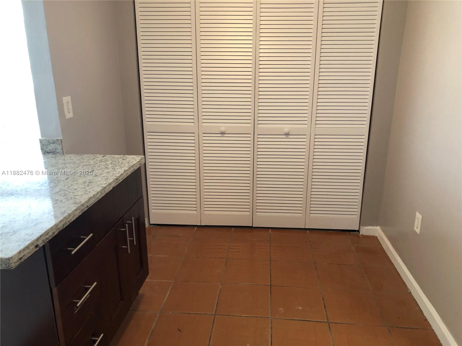 DIXIE HEIGHTS GARDEN - Residential