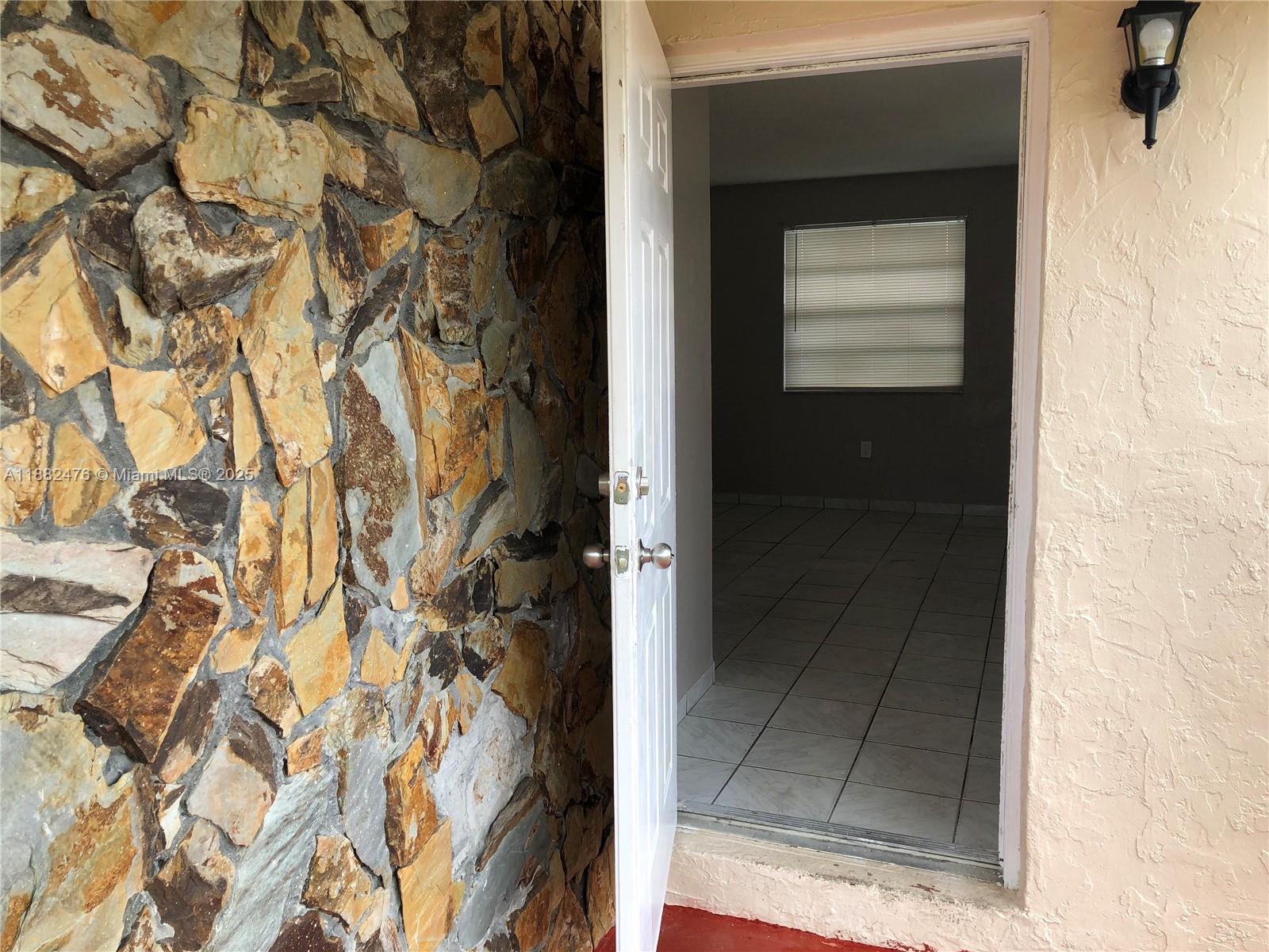 DIXIE HEIGHTS GARDEN - Residential