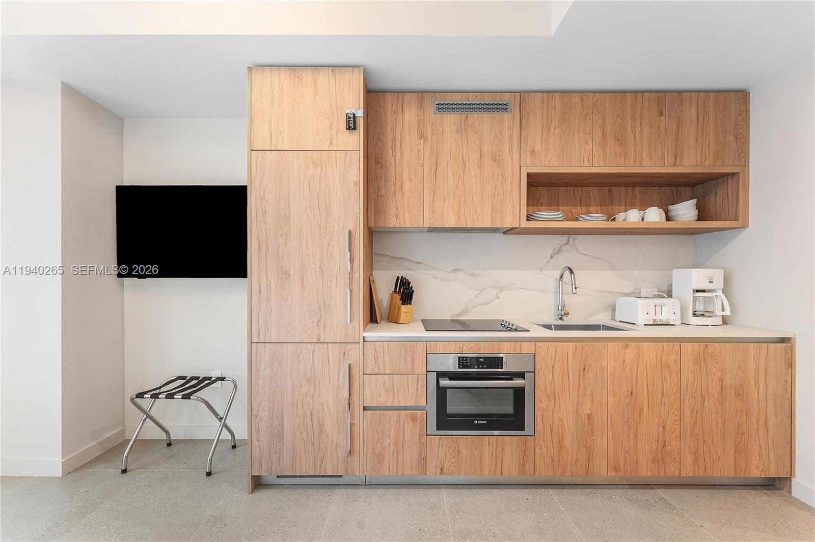 11 NE 6th Street 1702