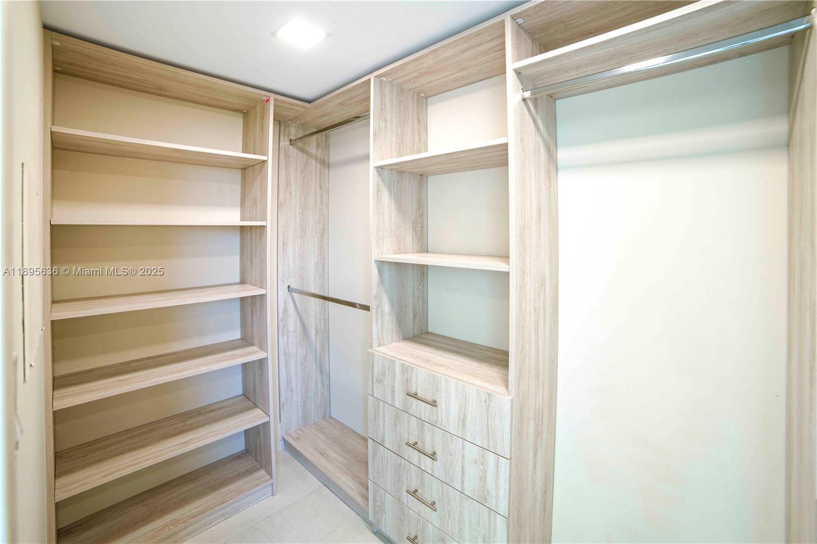 400 SUNNY ISLES CONDO WES - Residential