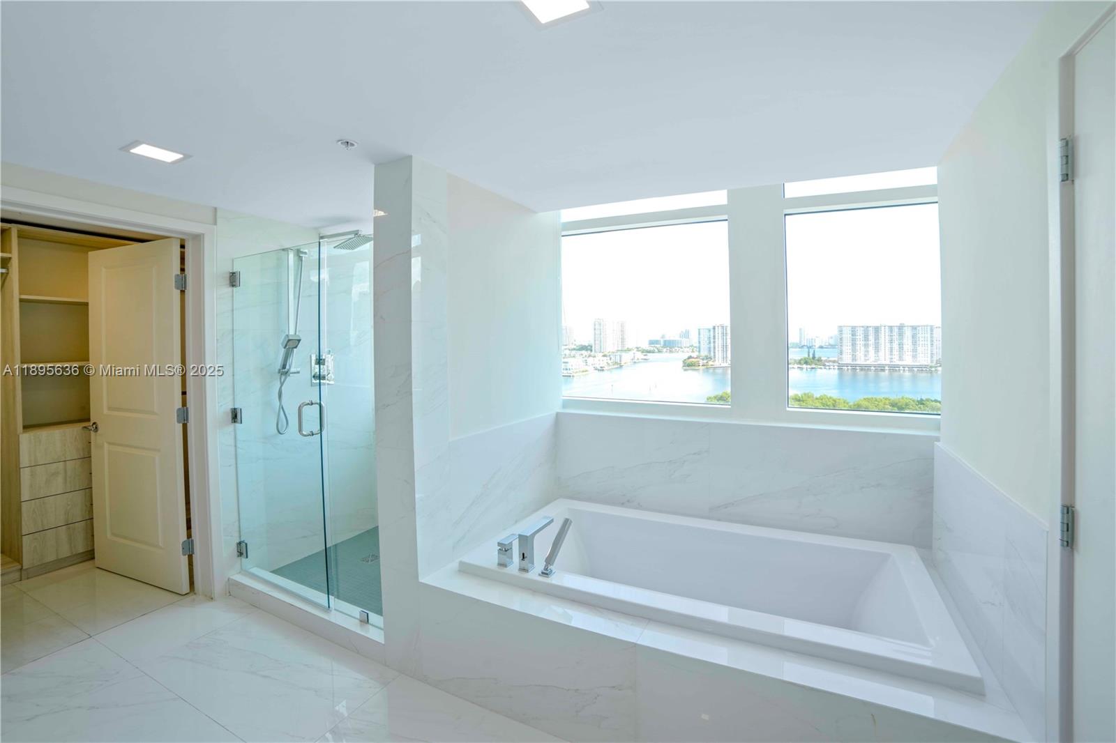 400 SUNNY ISLES CONDO WES - Residential