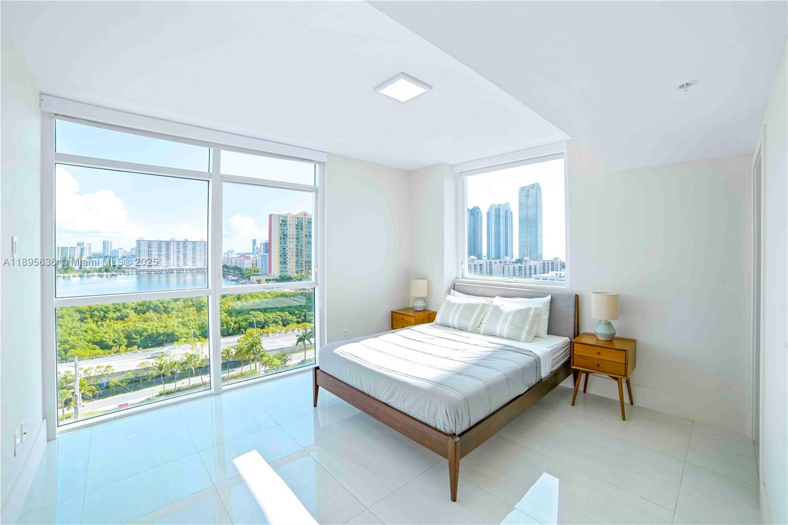 400 SUNNY ISLES CONDO WES - Residential