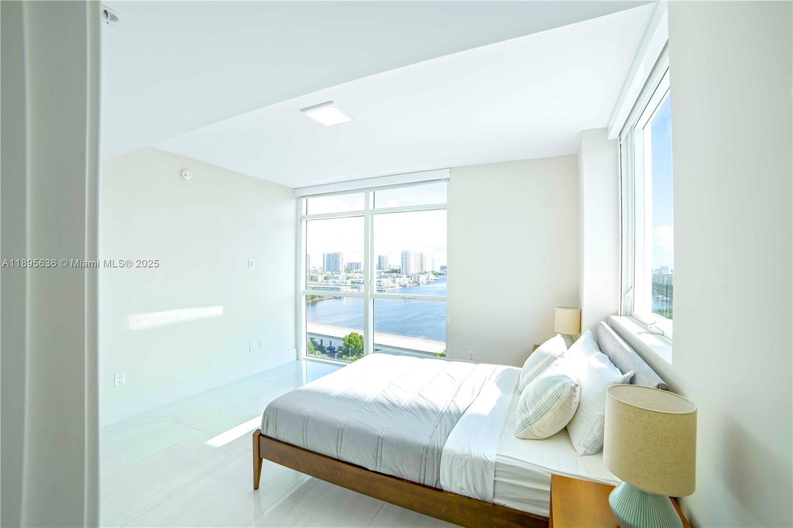 400 SUNNY ISLES CONDO WES - Residential
