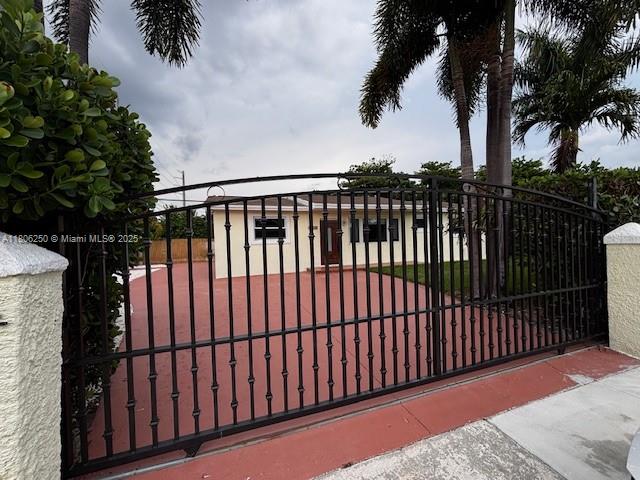 Rental Property at 15631 Sw 296th St, Homestead, Miami-Dade County, Florida - Bedrooms: 3 
Bathrooms: 3  - $3,200 MO.