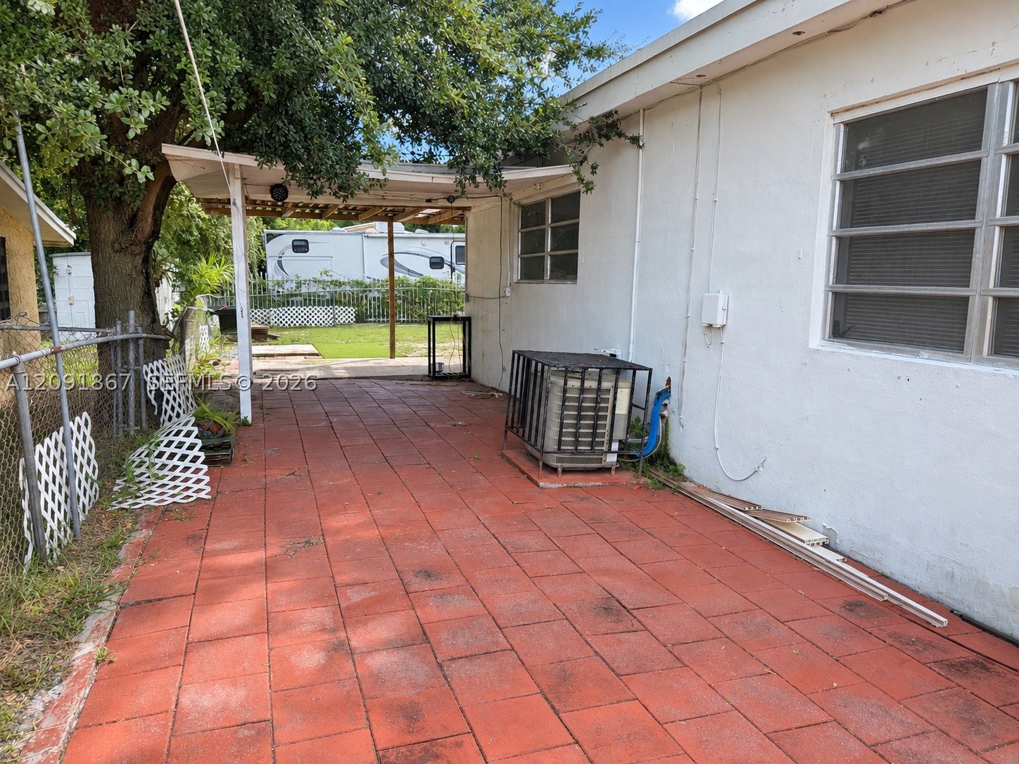 1525 NE 154th St 1525